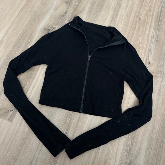 LIKE NEW JOAH BROWN CROP ZIP LONG SLEEVE - Picture 3 of 8